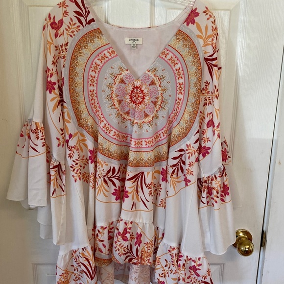 Umgee Tops - Umgee White Tunic with Pink & Gold Medallion Print